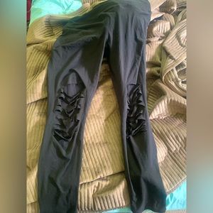 Buttery soft ripped leggings